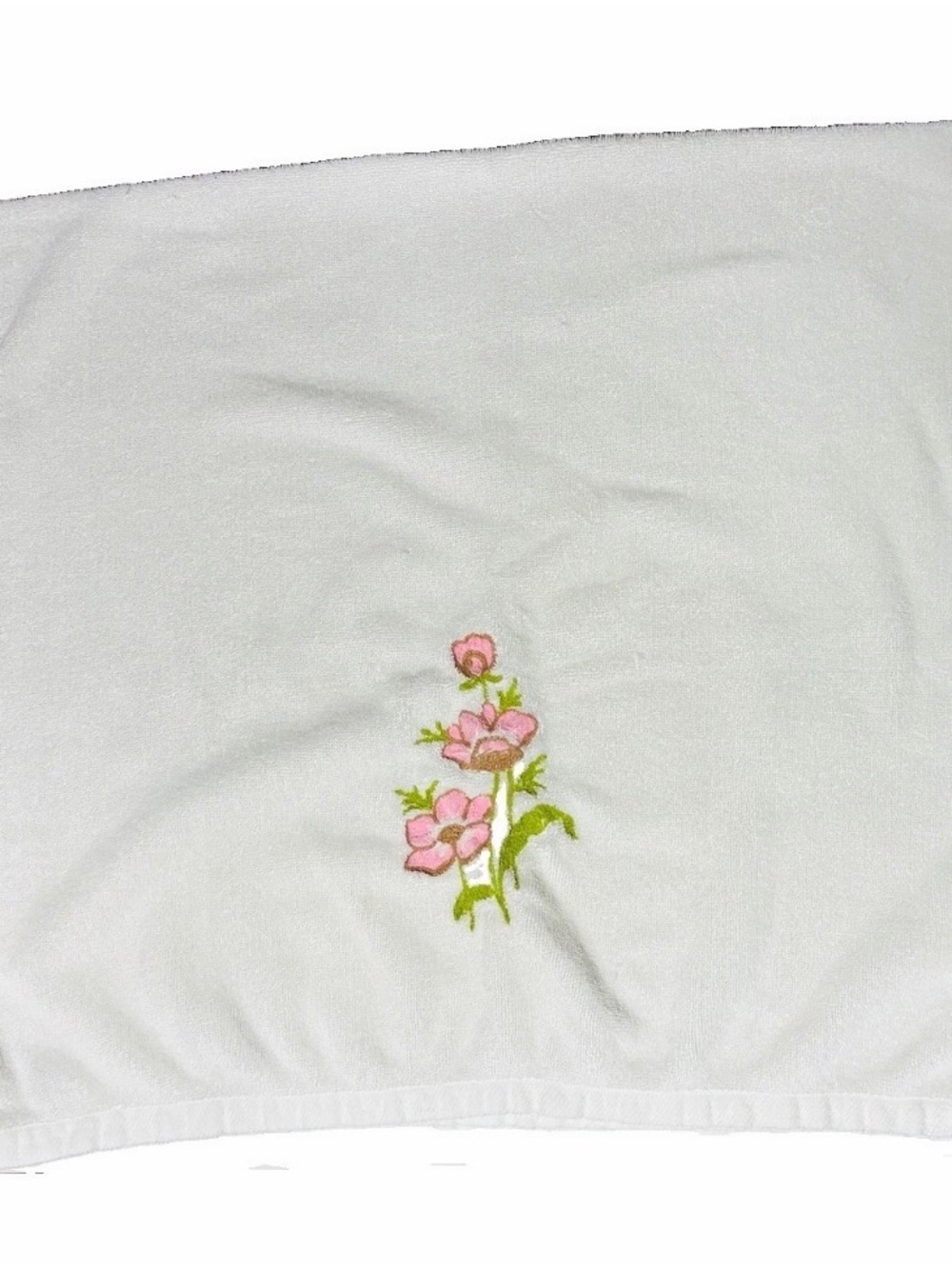 Vintage Set 2 Lady Pepperell  White Bath Towel Pink Floral Embroidery 25x45